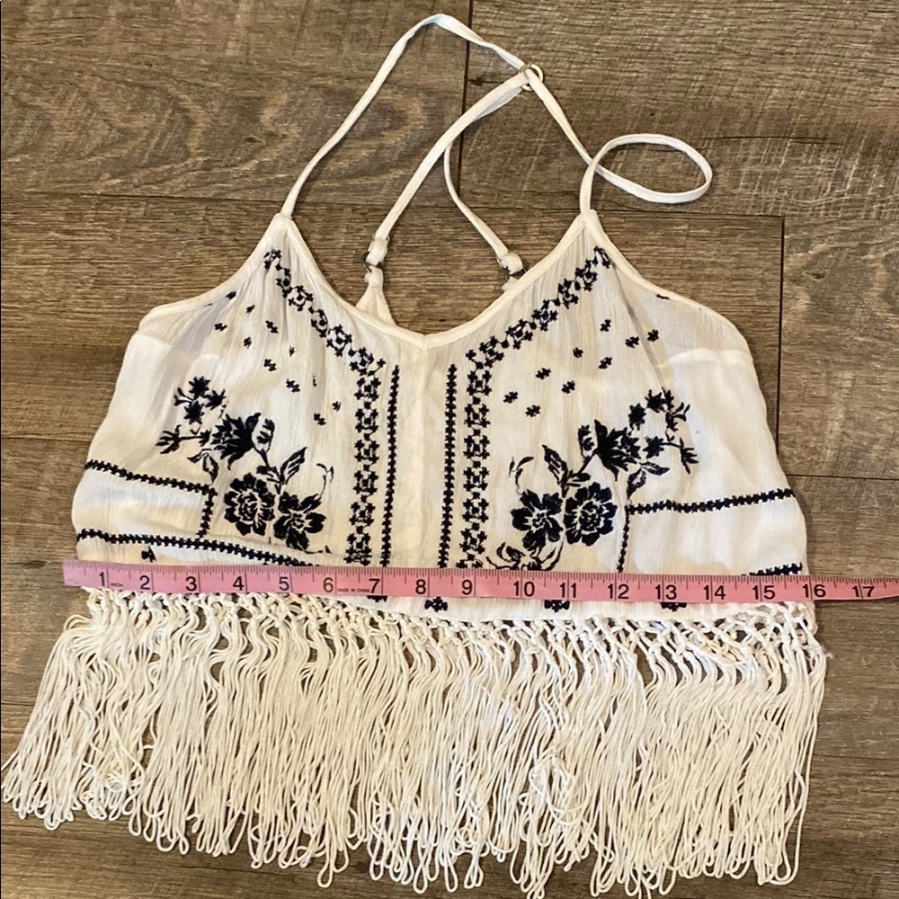 Hollister White and Black Embellished Crop TOP NWOT BOHO Embroidered Medium - Picture 5 of 10